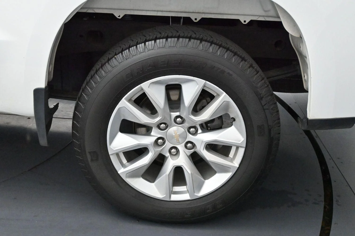 Used 2023 Summit White Chevrolet Custom image 30