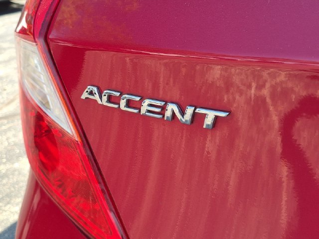 Used 2017 Red Hyundai SE image 24