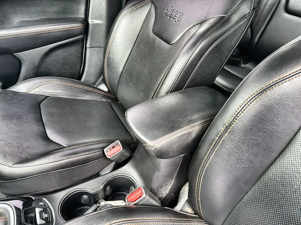 Used 2019 White Jeep Limited image 20