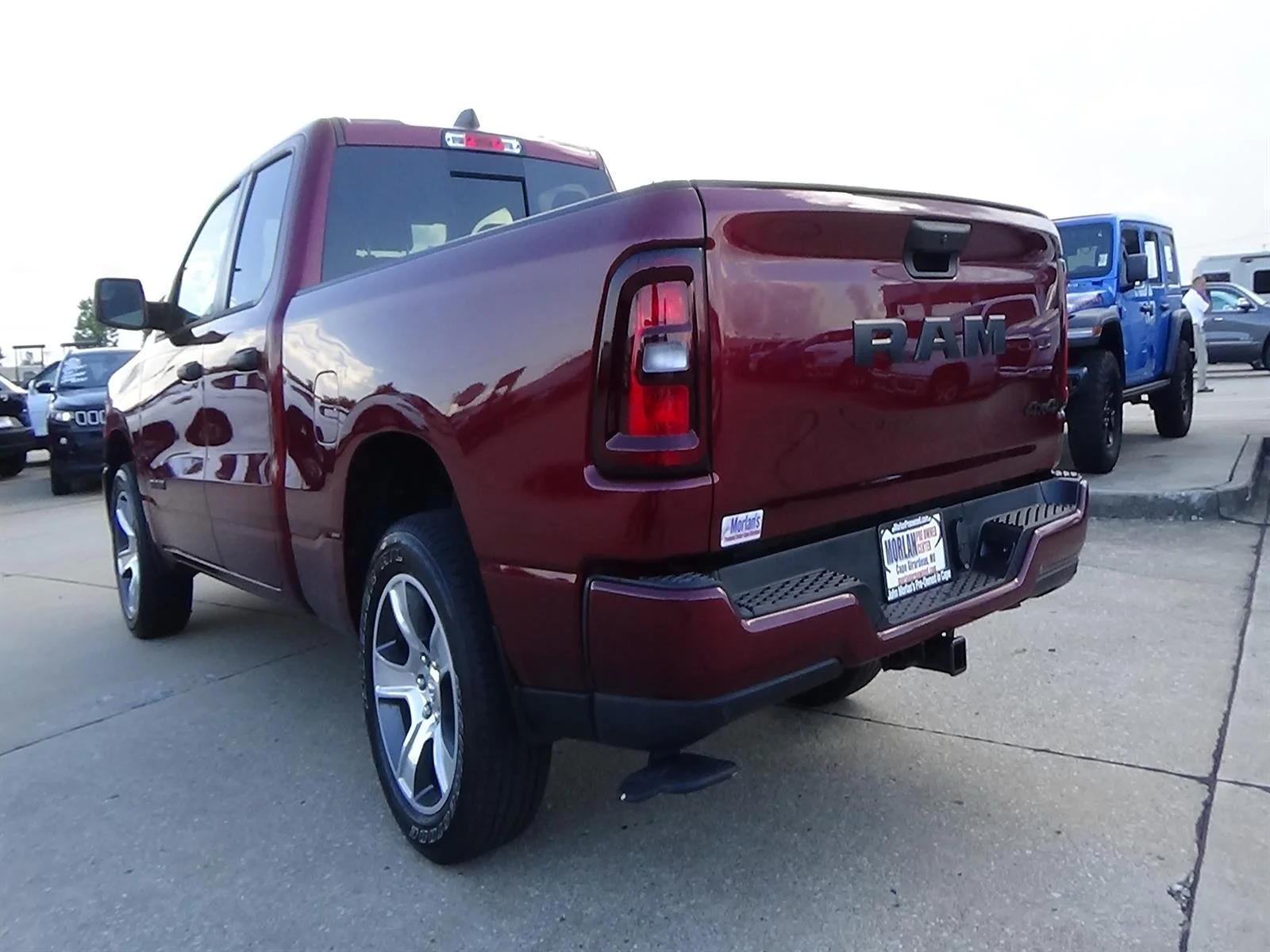 Certified Used 2025 Delmonico Red Pearl Coat (prv) RAM Tradesman image 8