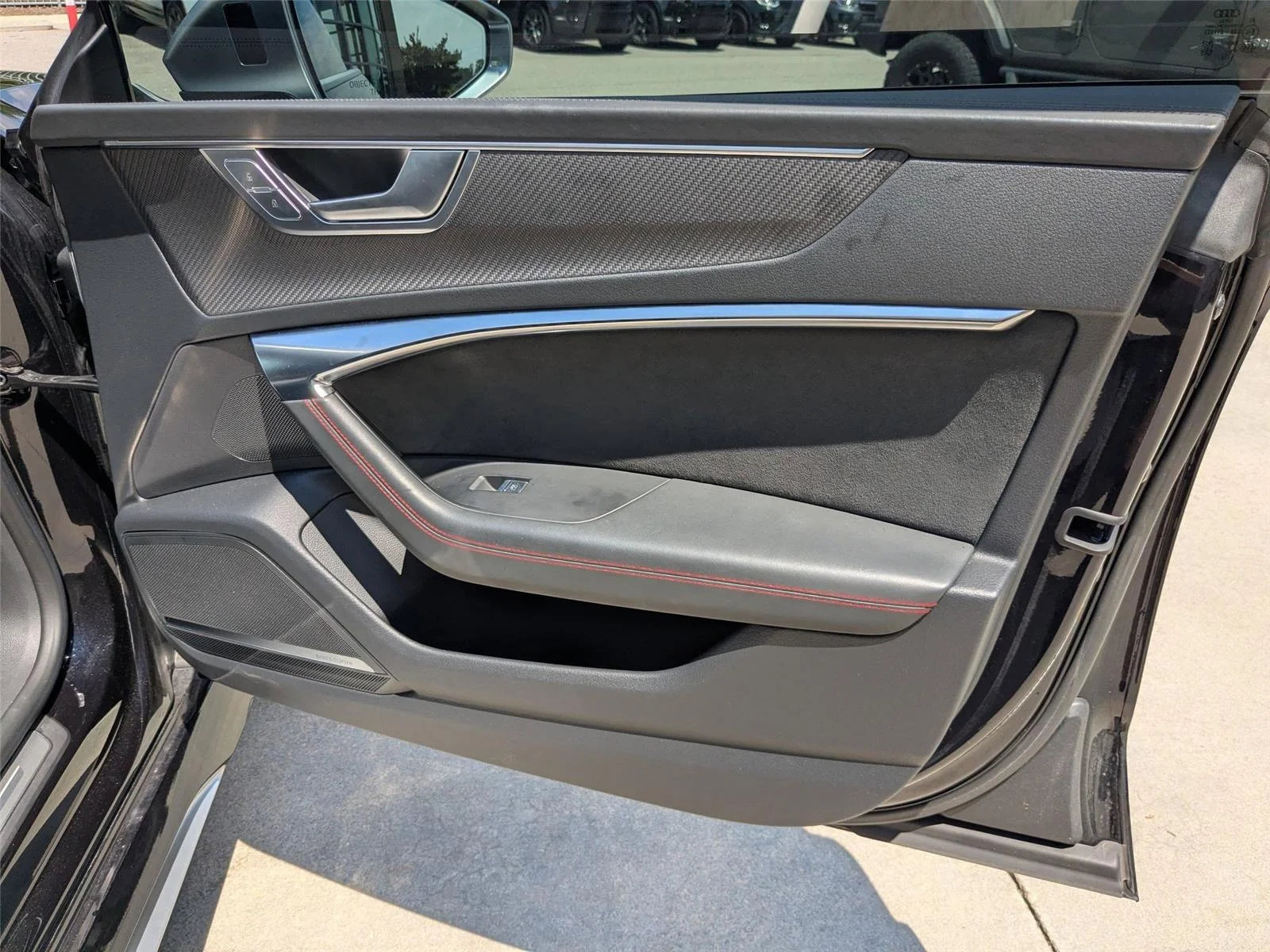 Used 2022 Sebring Black Crystal Effect AUDI  image 32