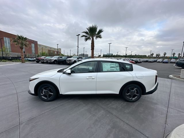 New 2026 Snow White Pearl Kia LXS image 4