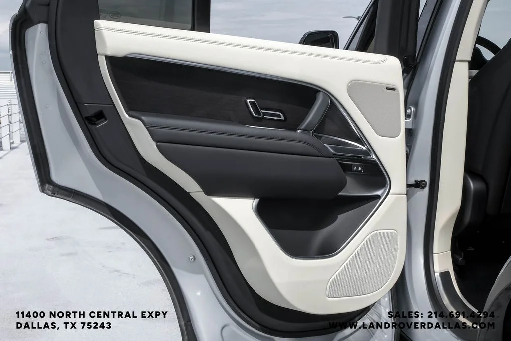 Used 2023 Silver Land Rover SE image 44