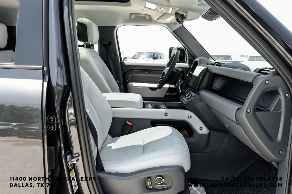 2026 Land Rover Defender X-Dynamic SE - Photo 36