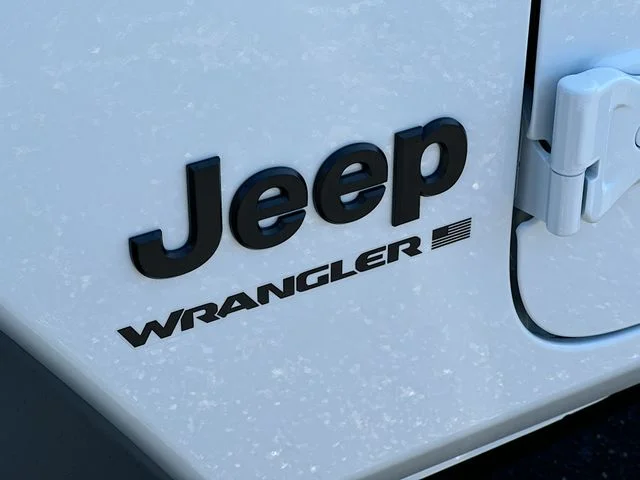 New 2026 Bright White Clear-Coat Exterior Paint Jeep Sport image 19