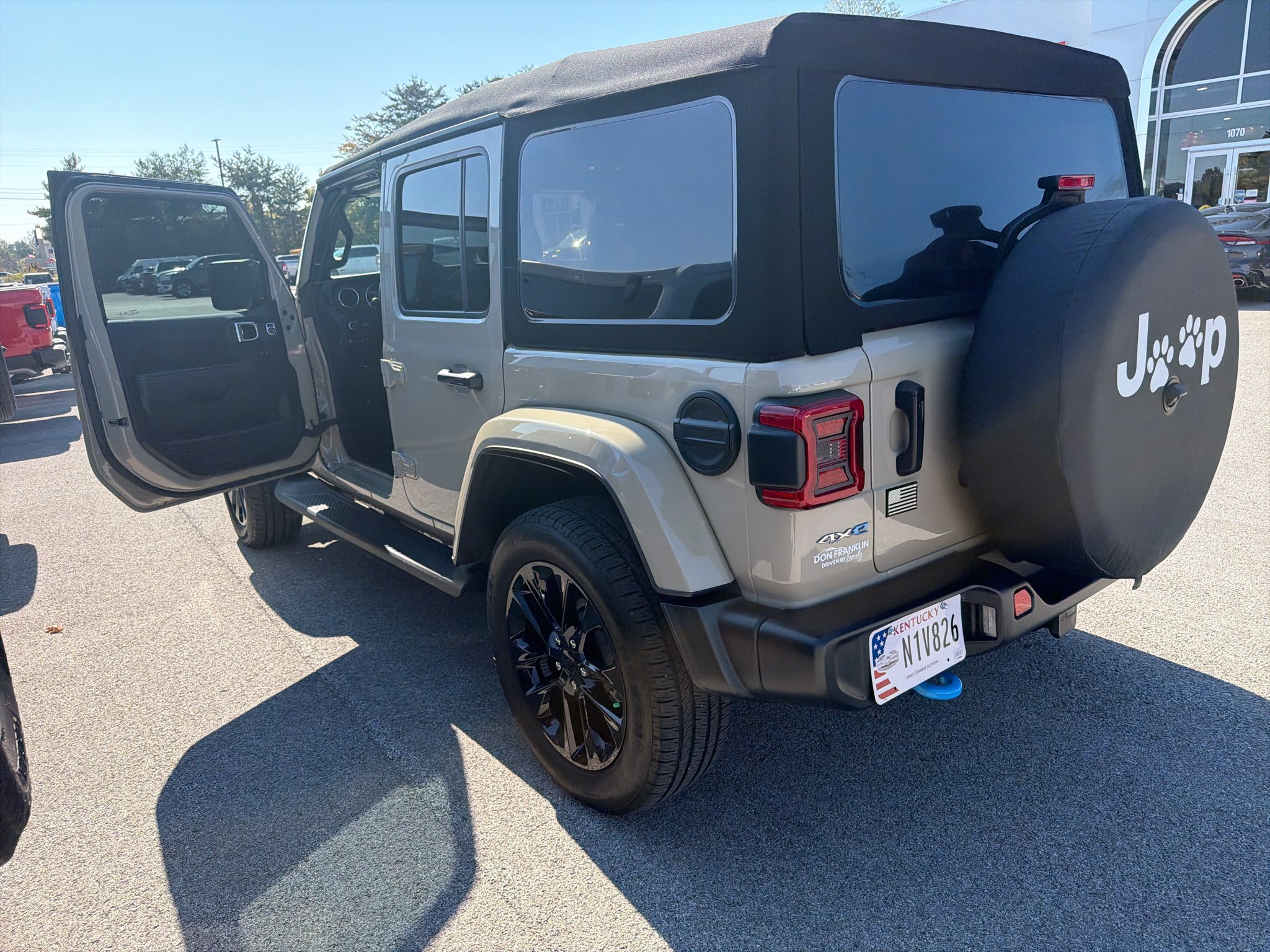 Used 2022 Limited Edition Gobi Clearcoat Jeep Unlimited Sahara image 2