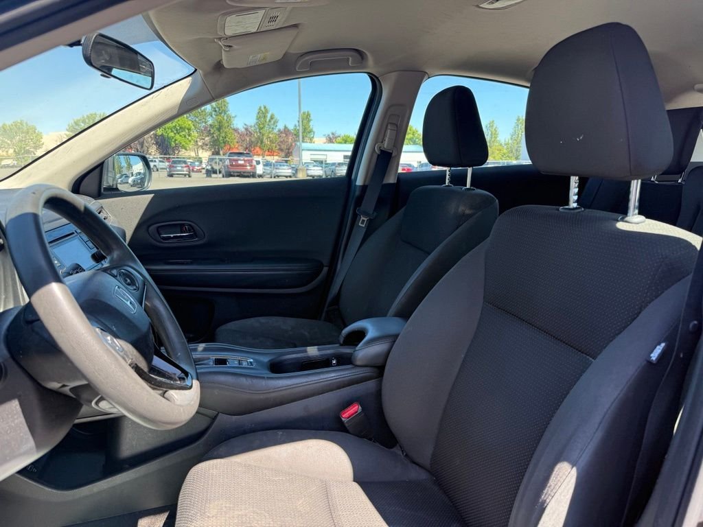 Used 2019 Modern Steel Metallic Honda LX image 9