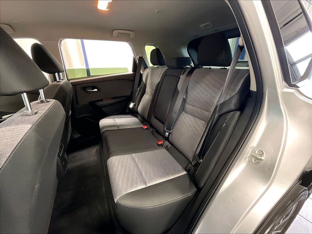 Used 2023 Silver Nissan SV image 15