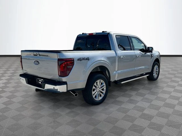 Used 2025 Silver Ford Lariat image 5