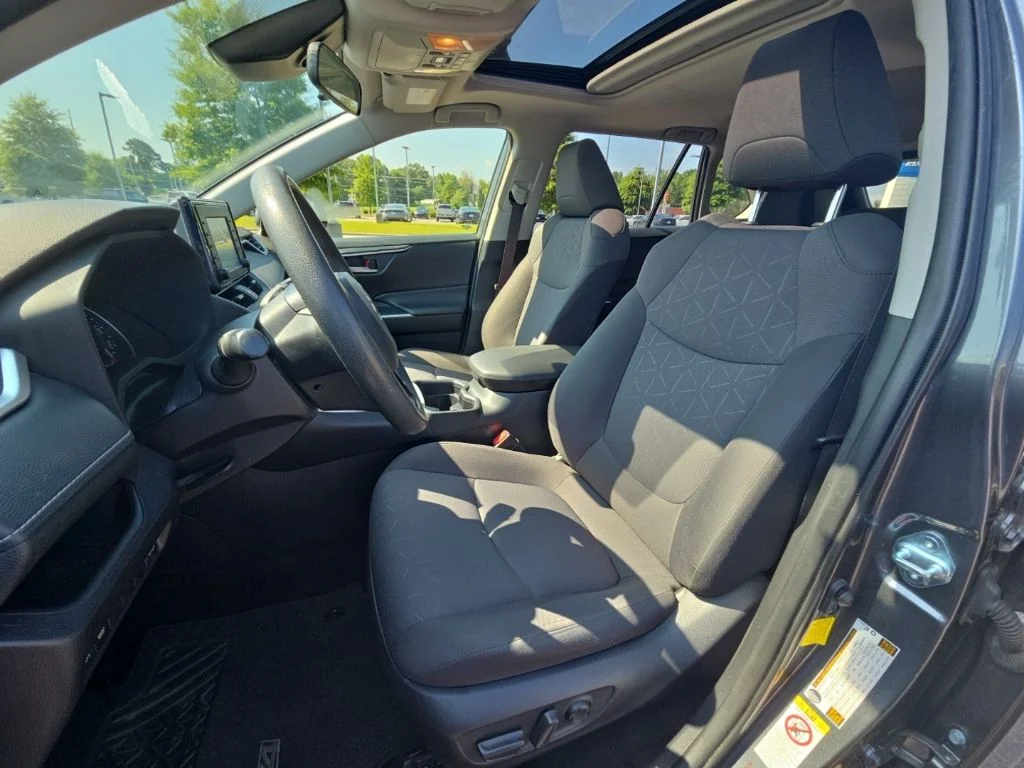 Used 2019 Gray Toyota XLE image 13