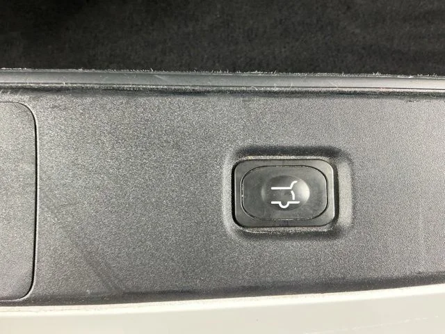 Used 2025 White Ford Platinum image 38