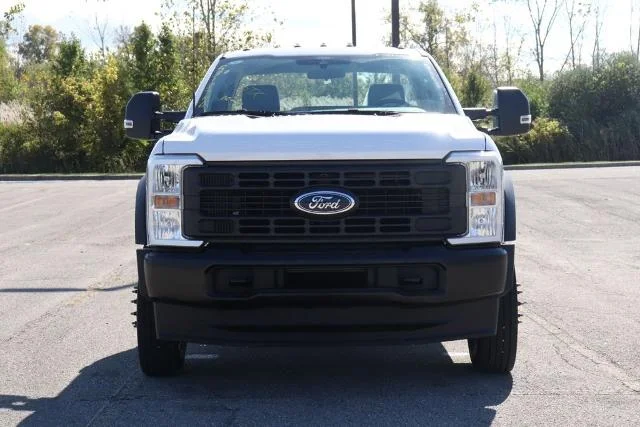 New 2026 Oxford White Ford F-550® XL image 22