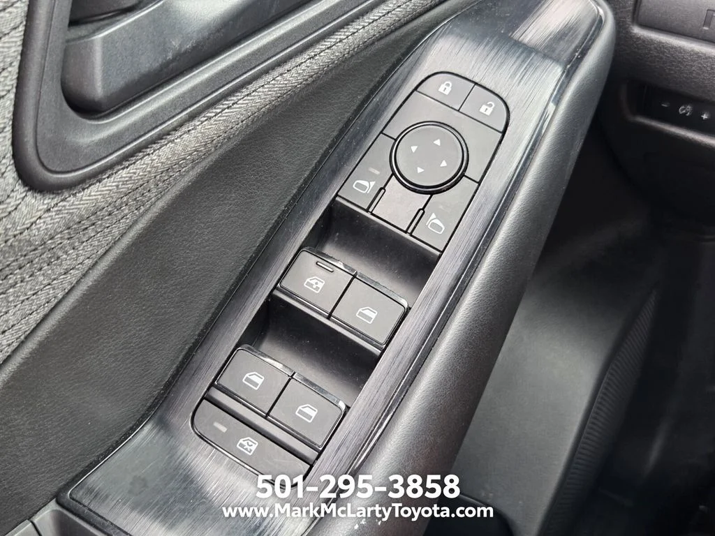 Used 2023 Gray Nissan S image 23