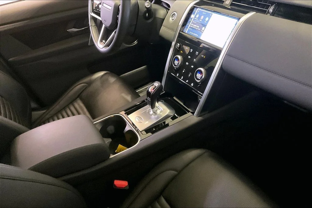 Used 2023 Black Land Rover S image 11