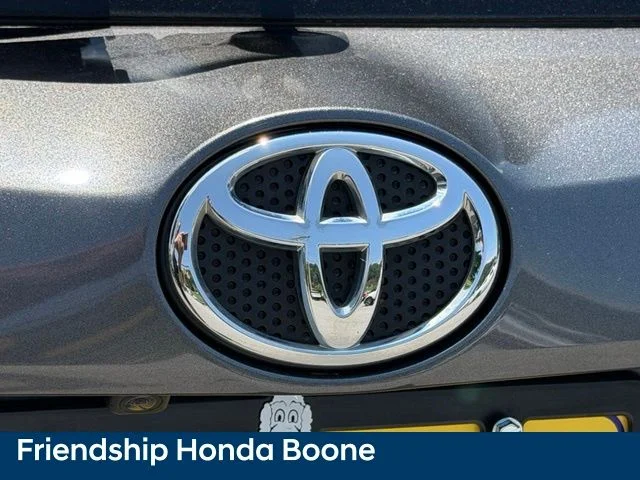 Used 2018 Gray Toyota XLE image 12