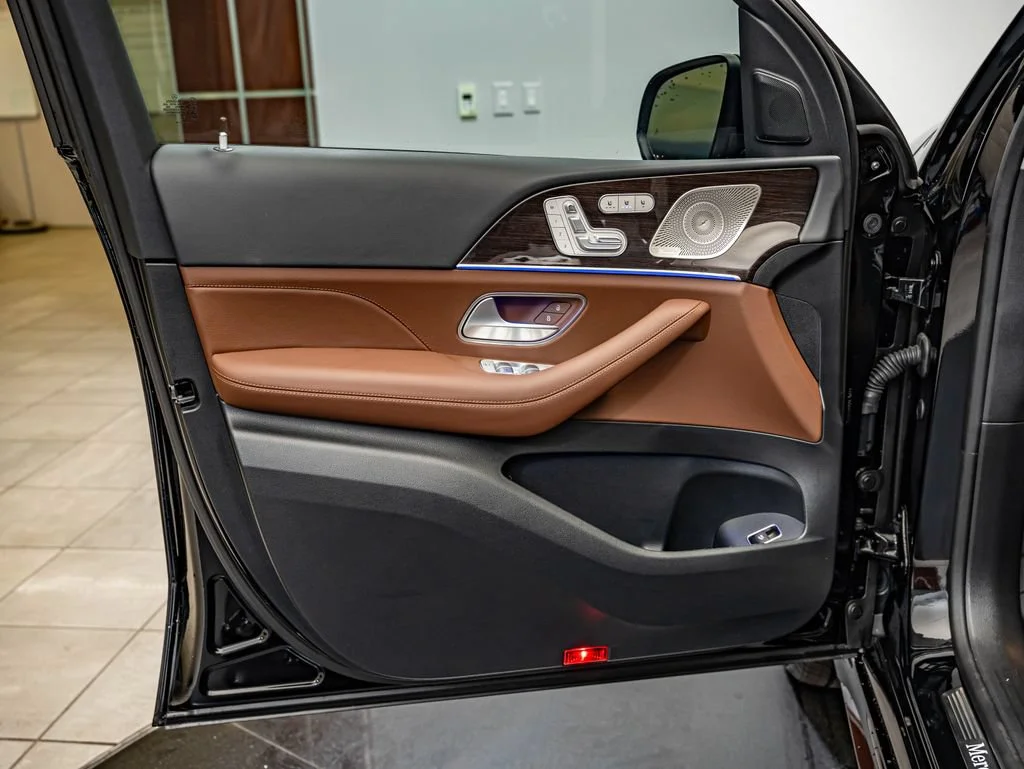 Certified Used 2026 Black Mercedes-Benz GLE 450 image 17