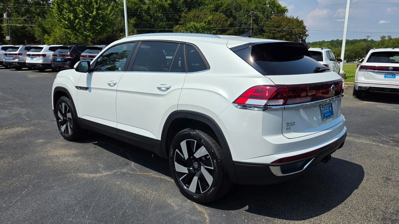 New 2026 Opal White Pearl Volkswagen 2.0T SE w/Technology image 4