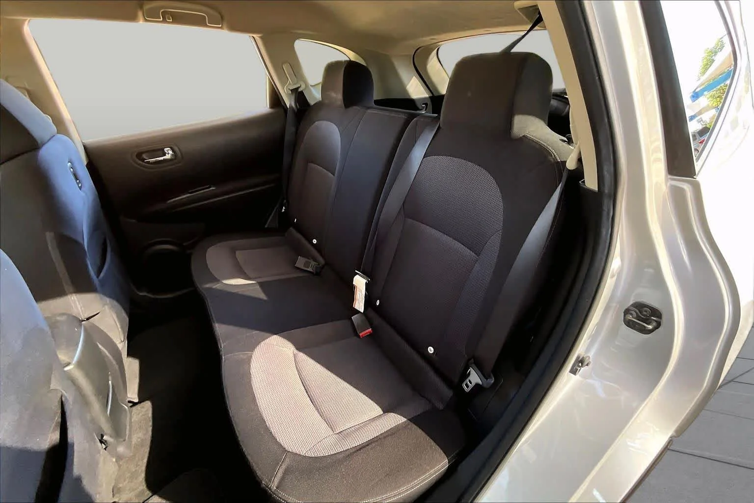 Used 2013 Brilliant Silver Nissan SV image 21