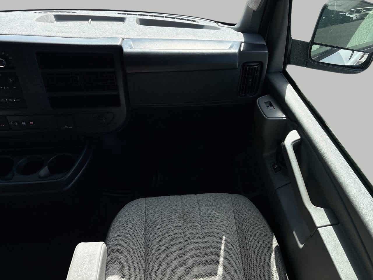 2025 Chevrolet Express Passenger LS - Photo 12
