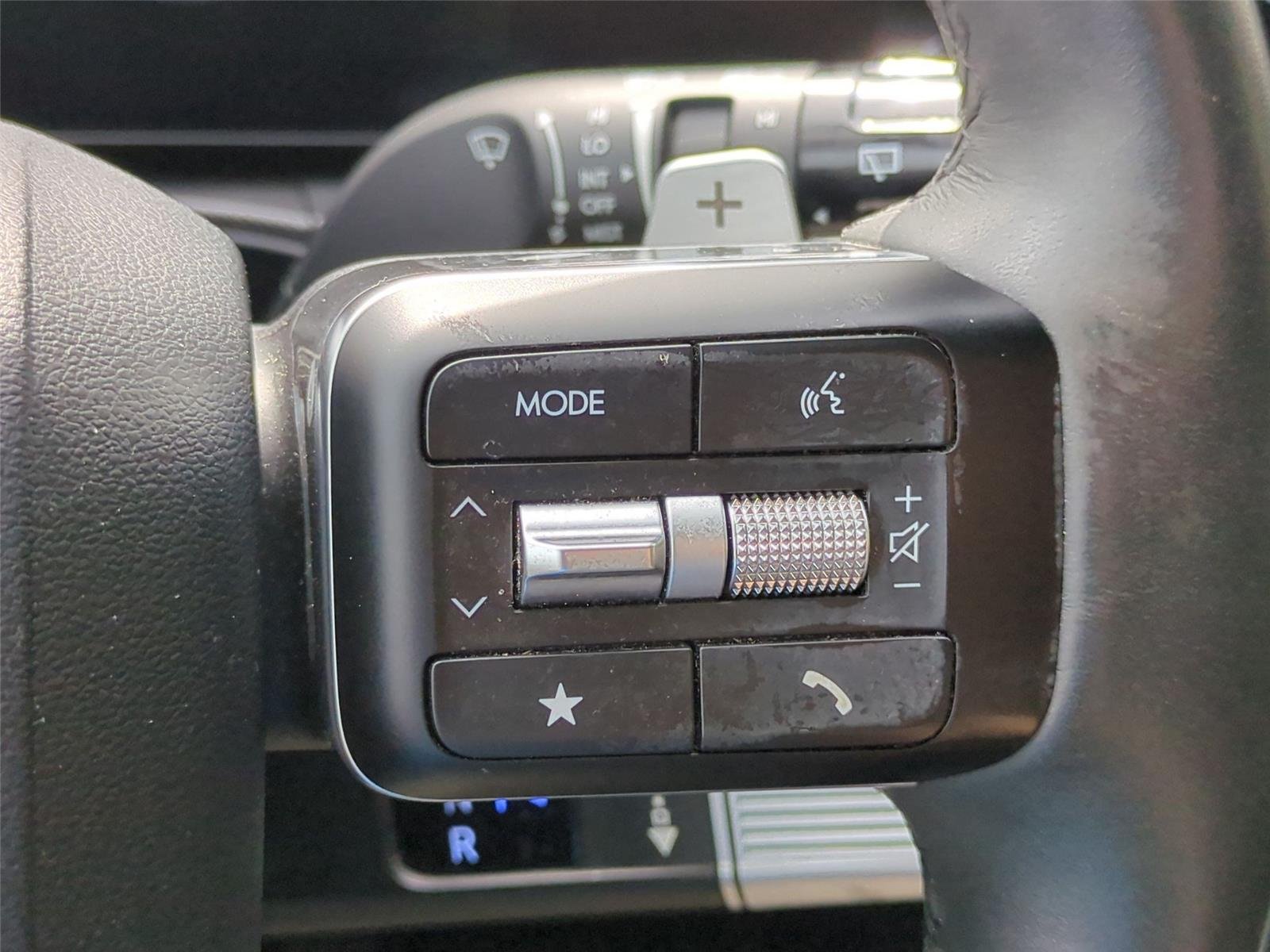 Used 2024 Hampton Gray Hyundai SEL image 20