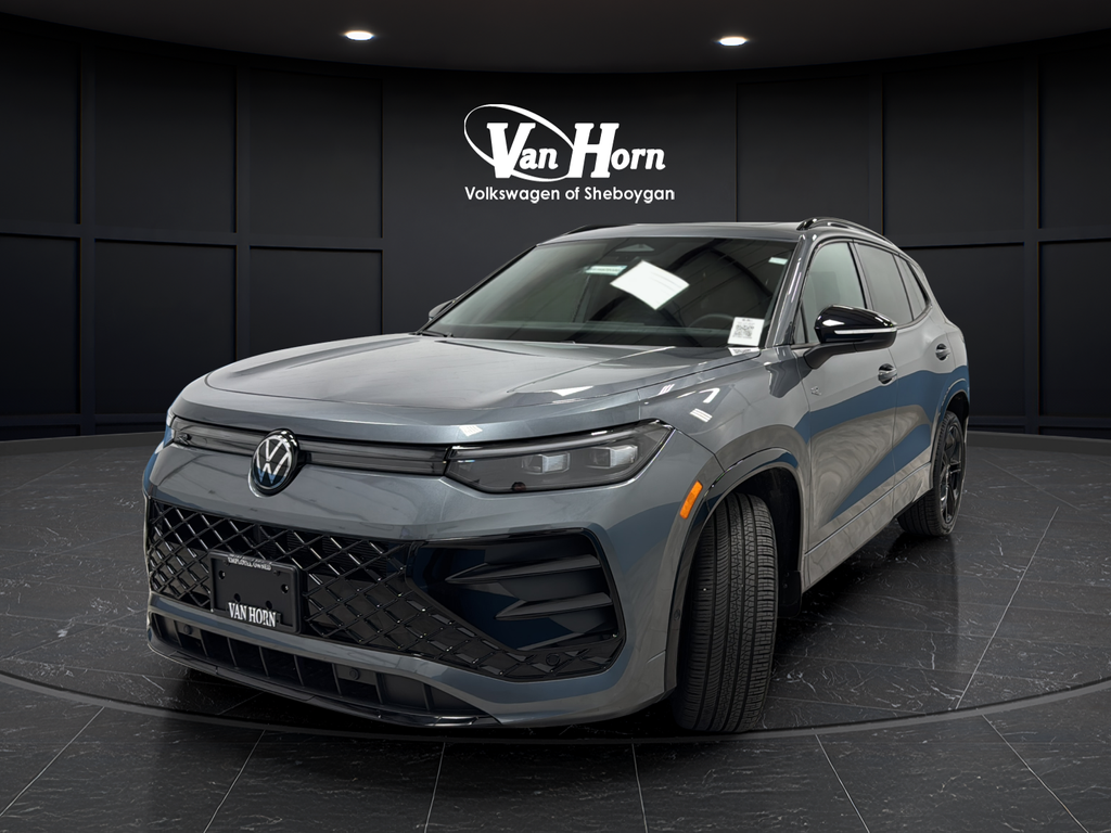 Used 2025 Platinum Gray Metallic Volkswagen 2.0T SE R-Line Black image 3