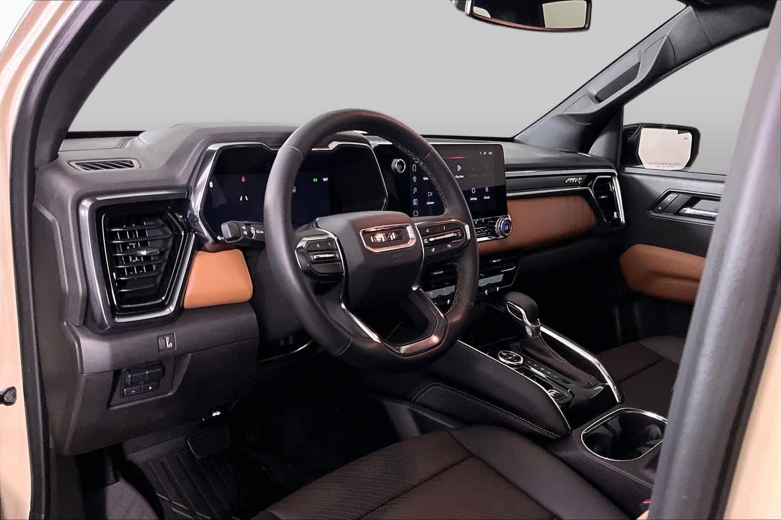 2024 GMC Canyon AT4 - Photo 14