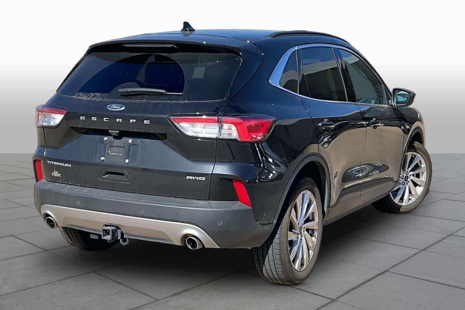 Used 2022 Agate Black Metallic Ford Titanium image 12