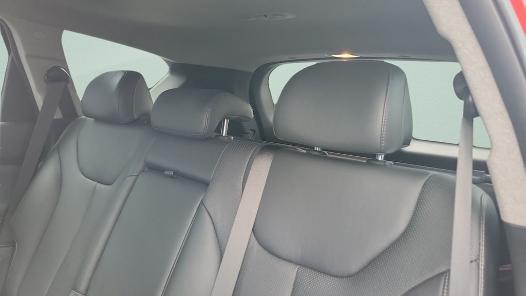 Used 2019 Red Hyundai Ultimate image 10
