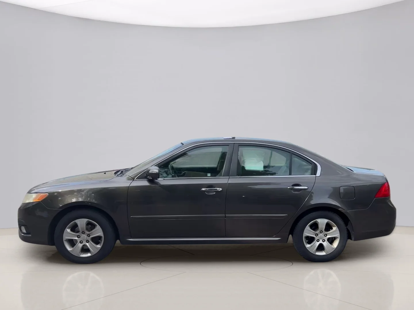 Used 2009 Gray Kia LX image 2