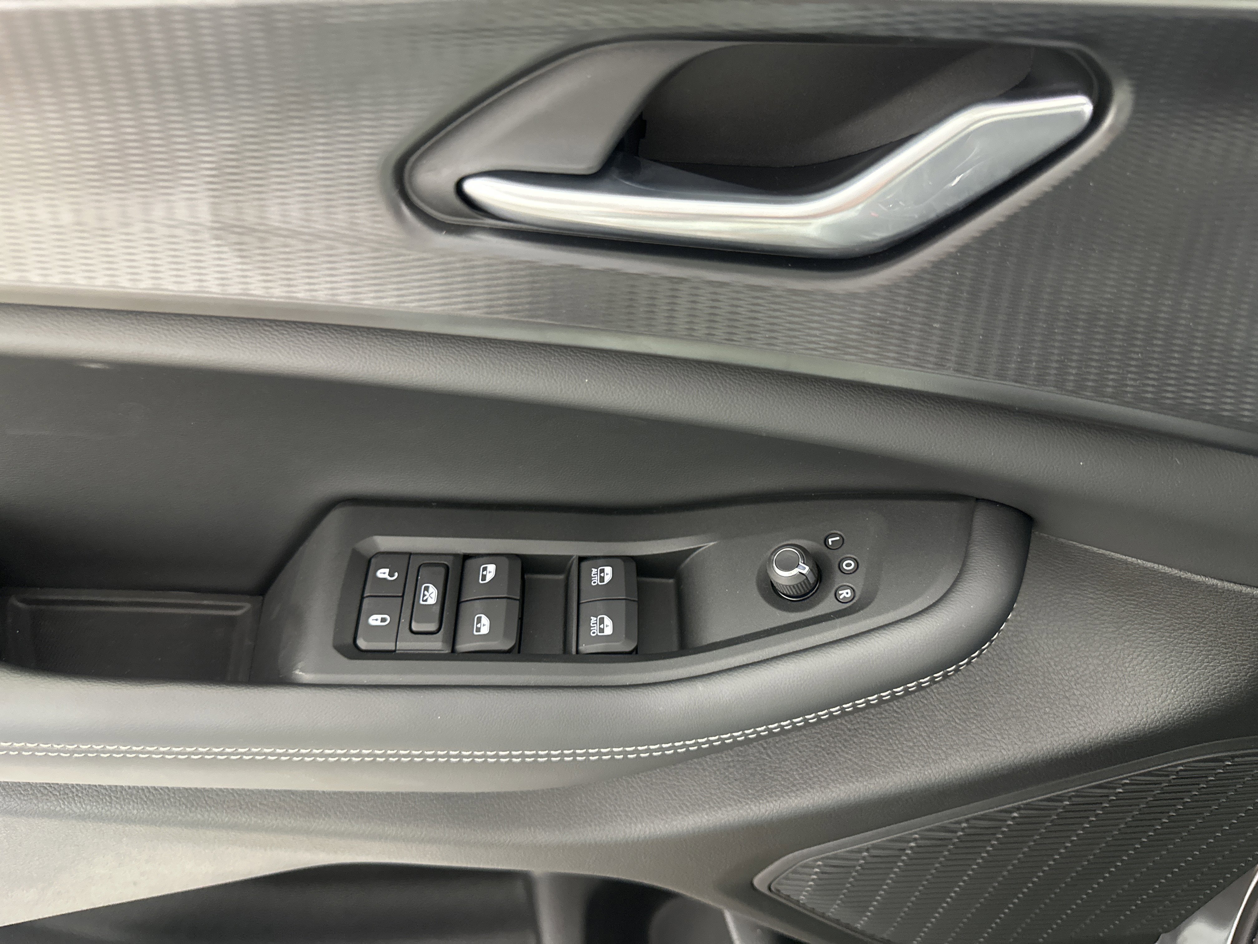 2025 Jeep Grand Cherokee Altitude - Photo 11