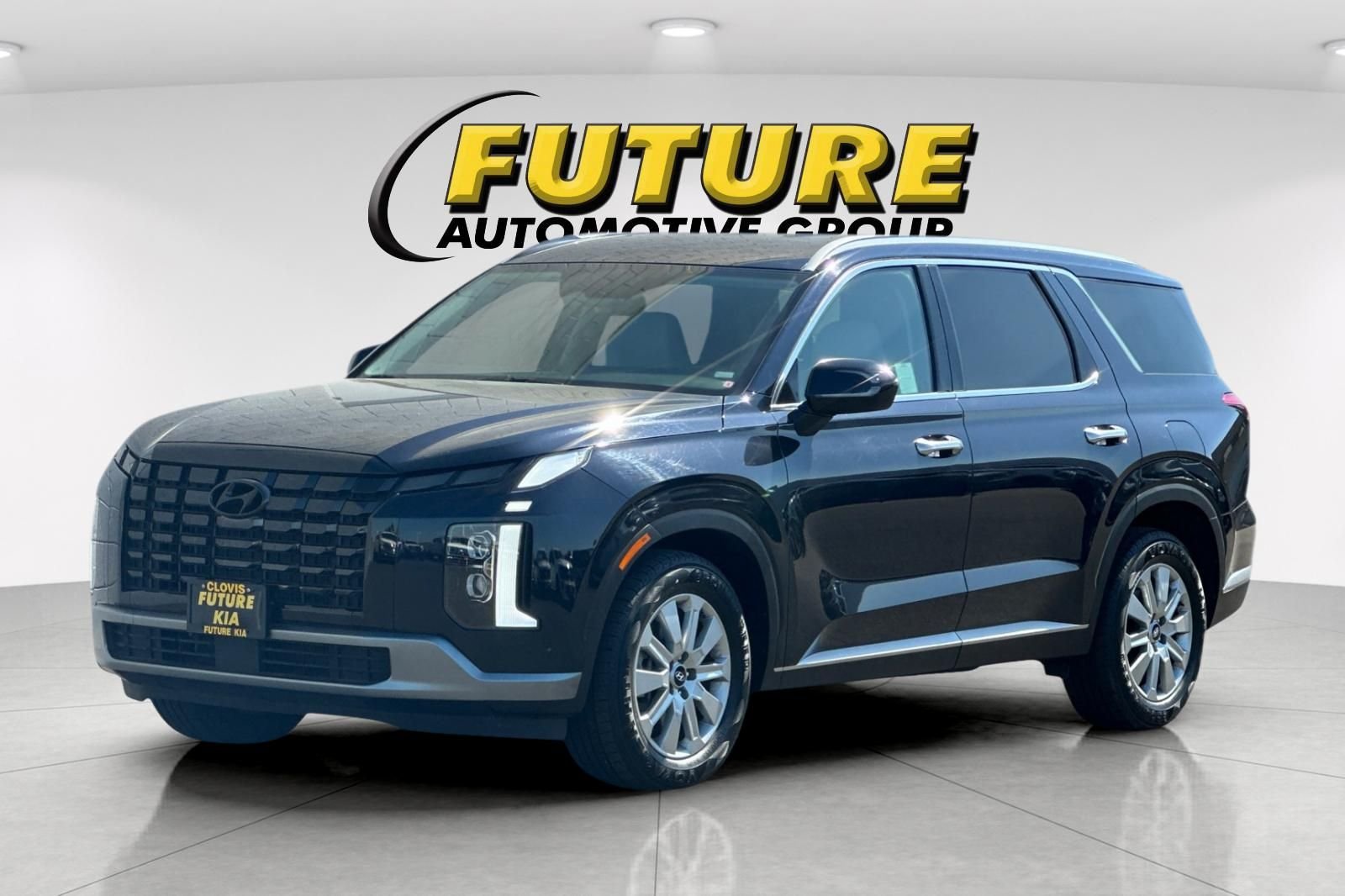 Used 2025 White Hyundai SEL image 8
