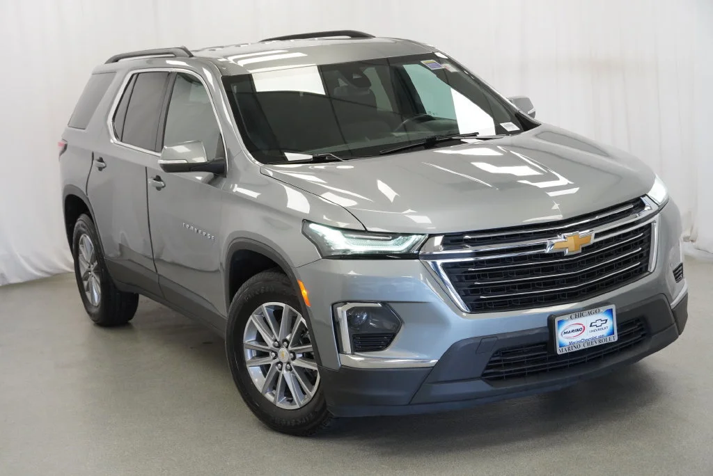 Used 2023 STERLING GRAY METALLIC Chevrolet LT Cloth image 17