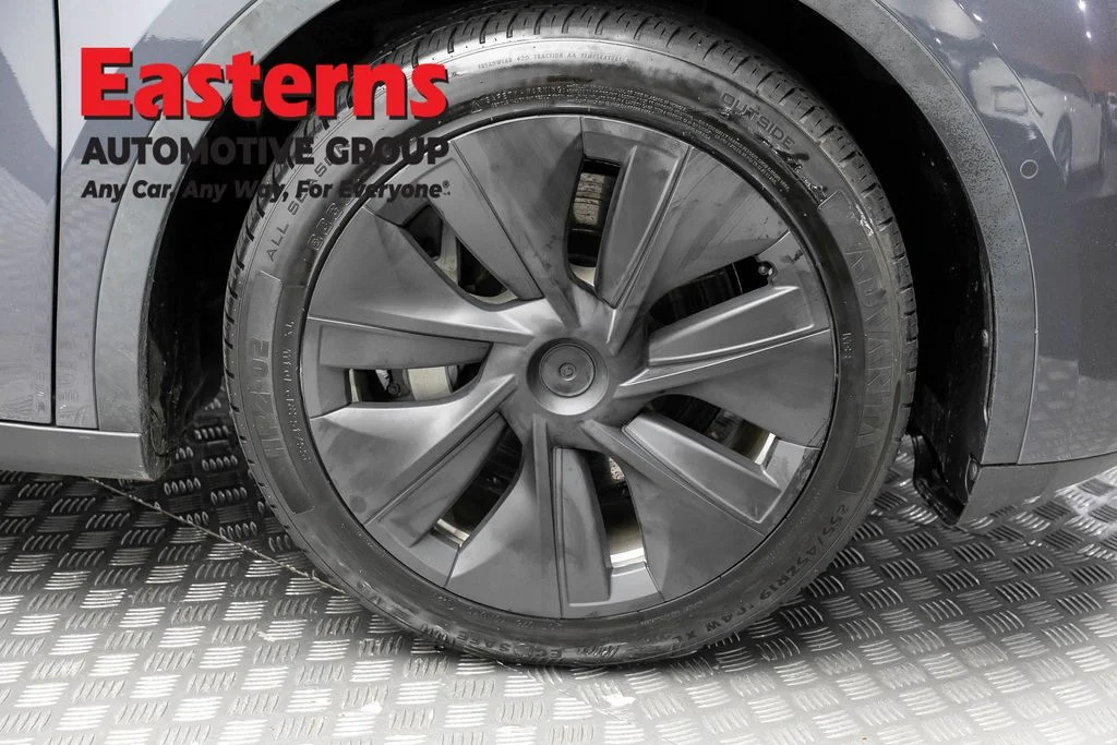 Used 2022 Gray Tesla Long Range image 24