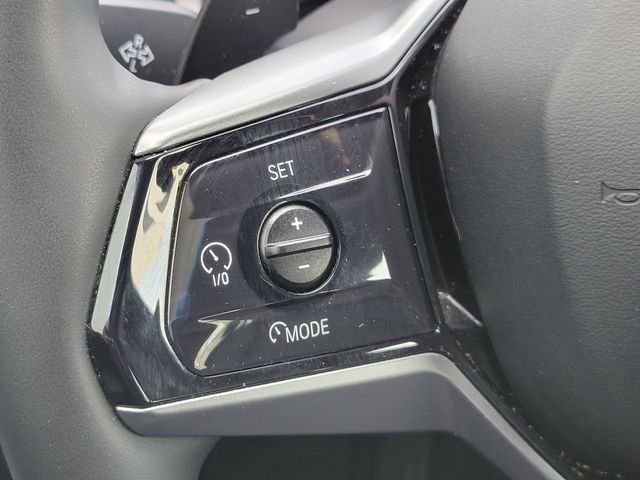 Used 2025 White Metallic BMW 530i image 29