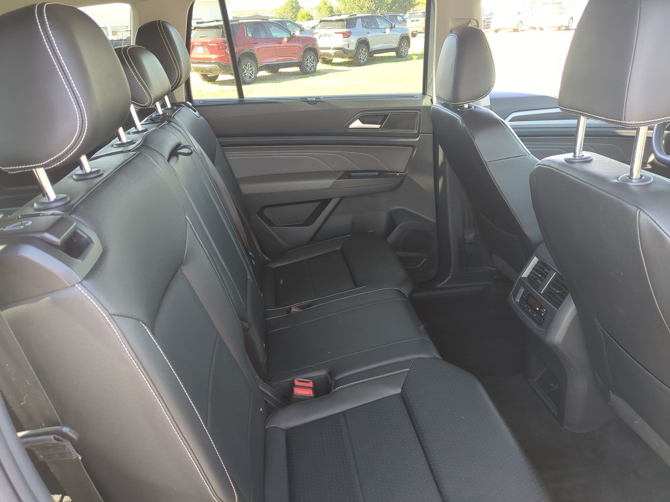 Used 2023 Platinum Gray Metallic Volkswagen 2.0T SE image 31