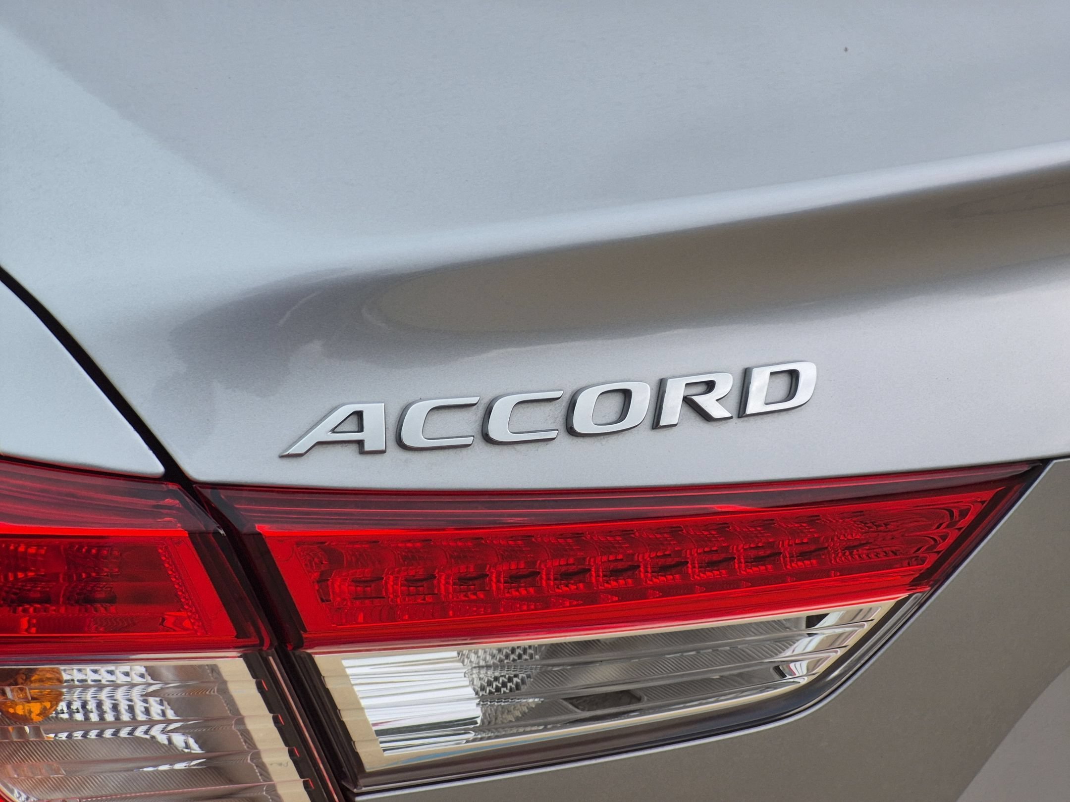 2018 Honda Accord Touring - Photo 29