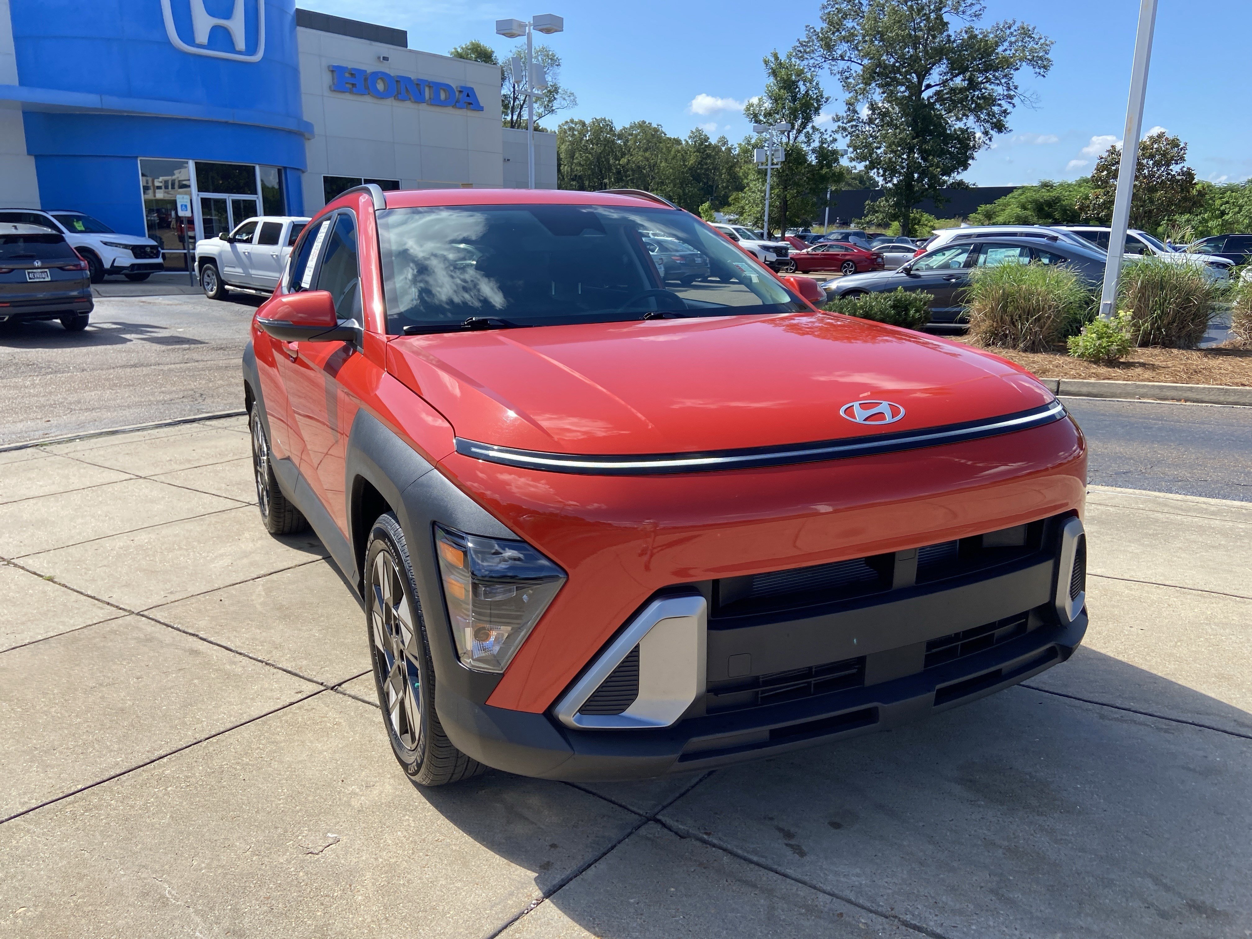 Used 2025 Soultronic Orange Pearl Hyundai SEL image 2