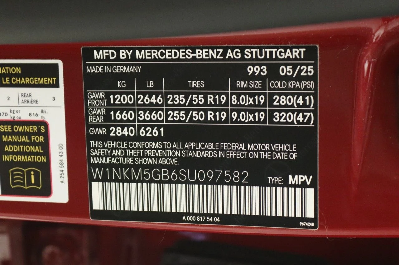 Used 2025 Red Mercedes-Benz 350e 4MATIC® image 16