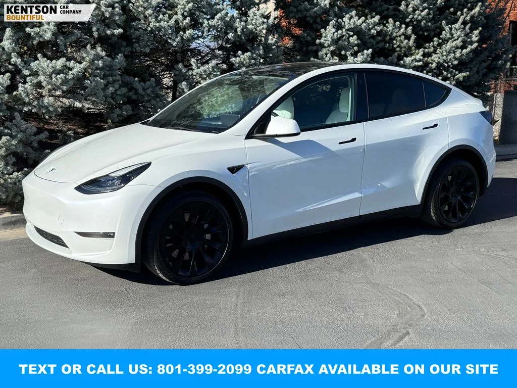 2023 Tesla Model Y Long Range Dual Motor All-Wheel Drive's photo