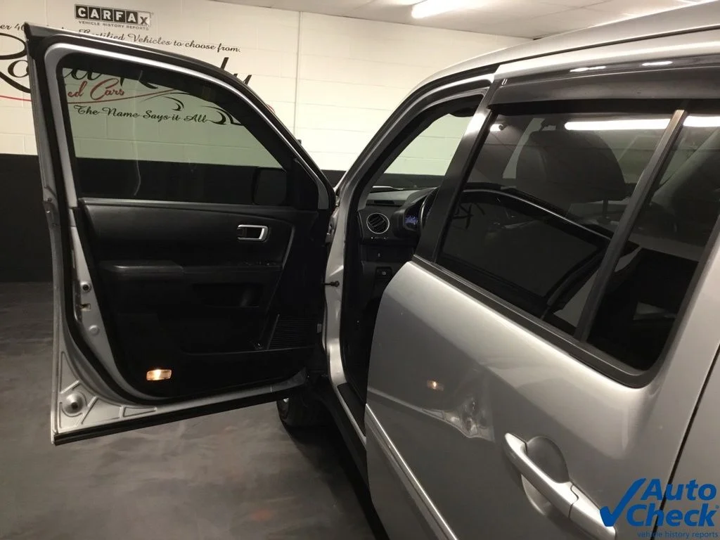 Used 2013 Silver Honda EX-L image 18