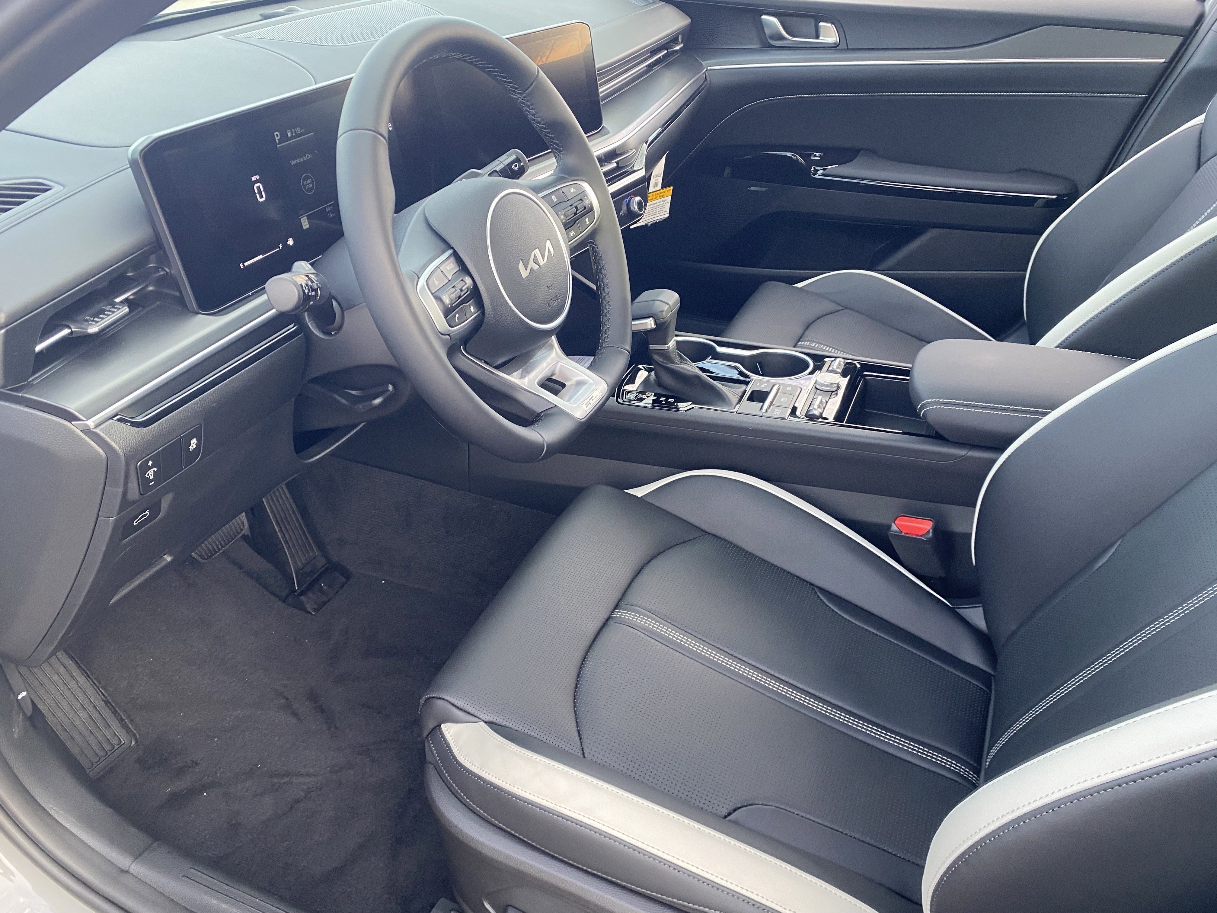 New 2026 Wolf Gray Kia GT-Line FWD image 16
