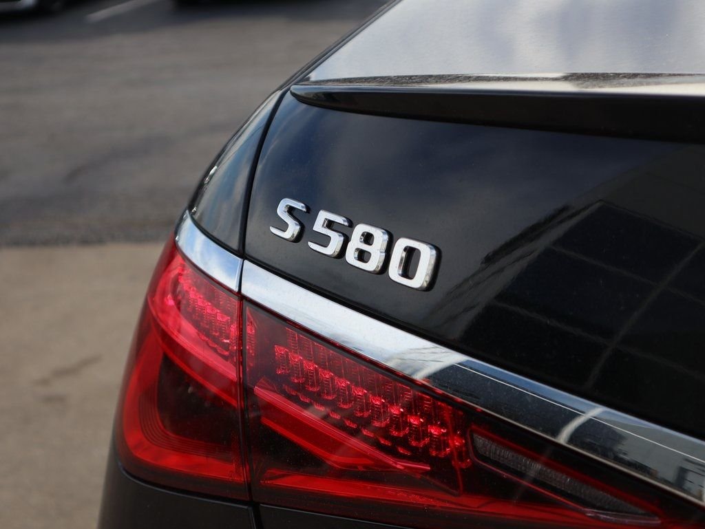 New 2026 Obsidian Black Metallic Mercedes-Benz S 580 image 9