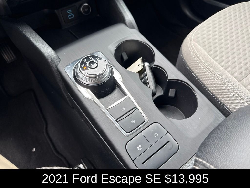 Used 2021 Oxford White Ford SE image 28