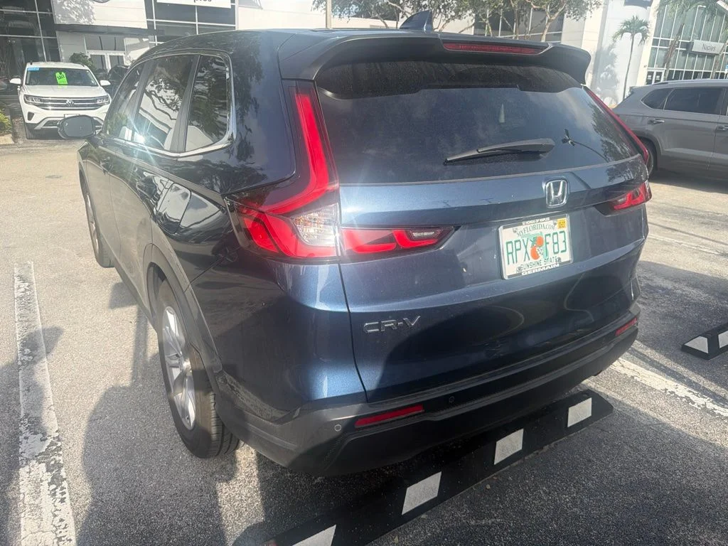 Used 2025  Honda EX-L image 3