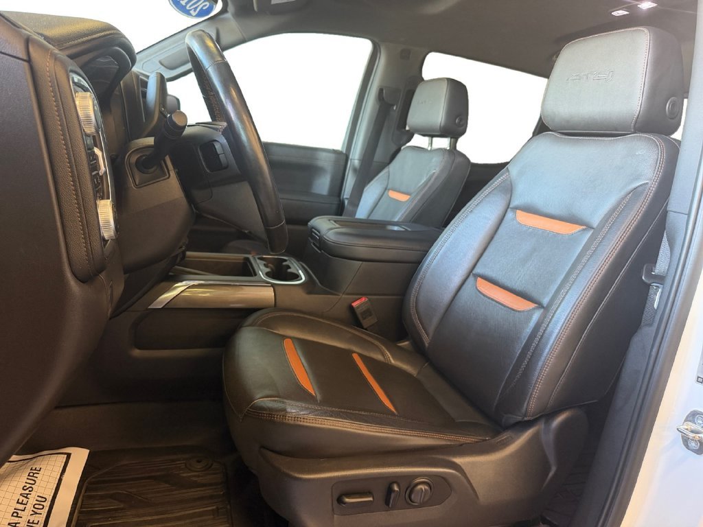 Used 2019 White GMC AT4 image 26