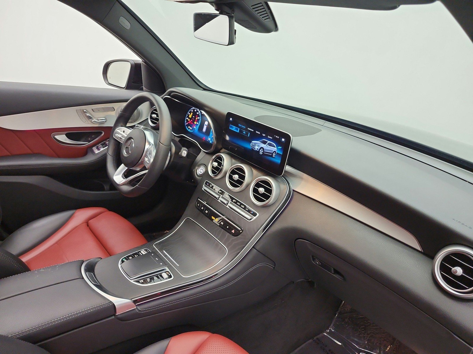 Used 2021 Black Mercedes-Benz GLC 300 SUV image 19