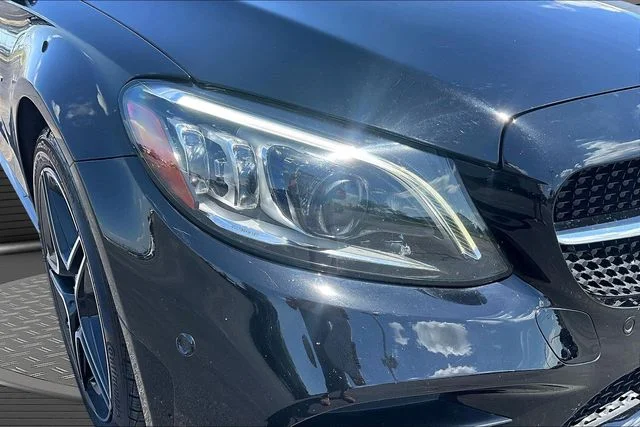 Used 2021  Mercedes-Benz C 300 image 32