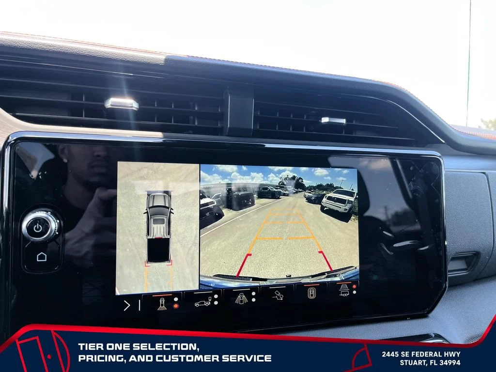 New 2026 Sterling Metallic GMC AT4 image 31