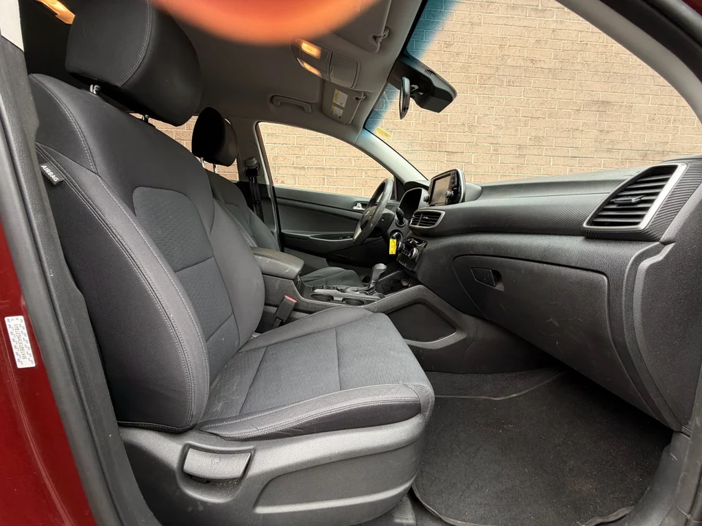 Used 2019 Gemstone Red Hyundai SE image 11