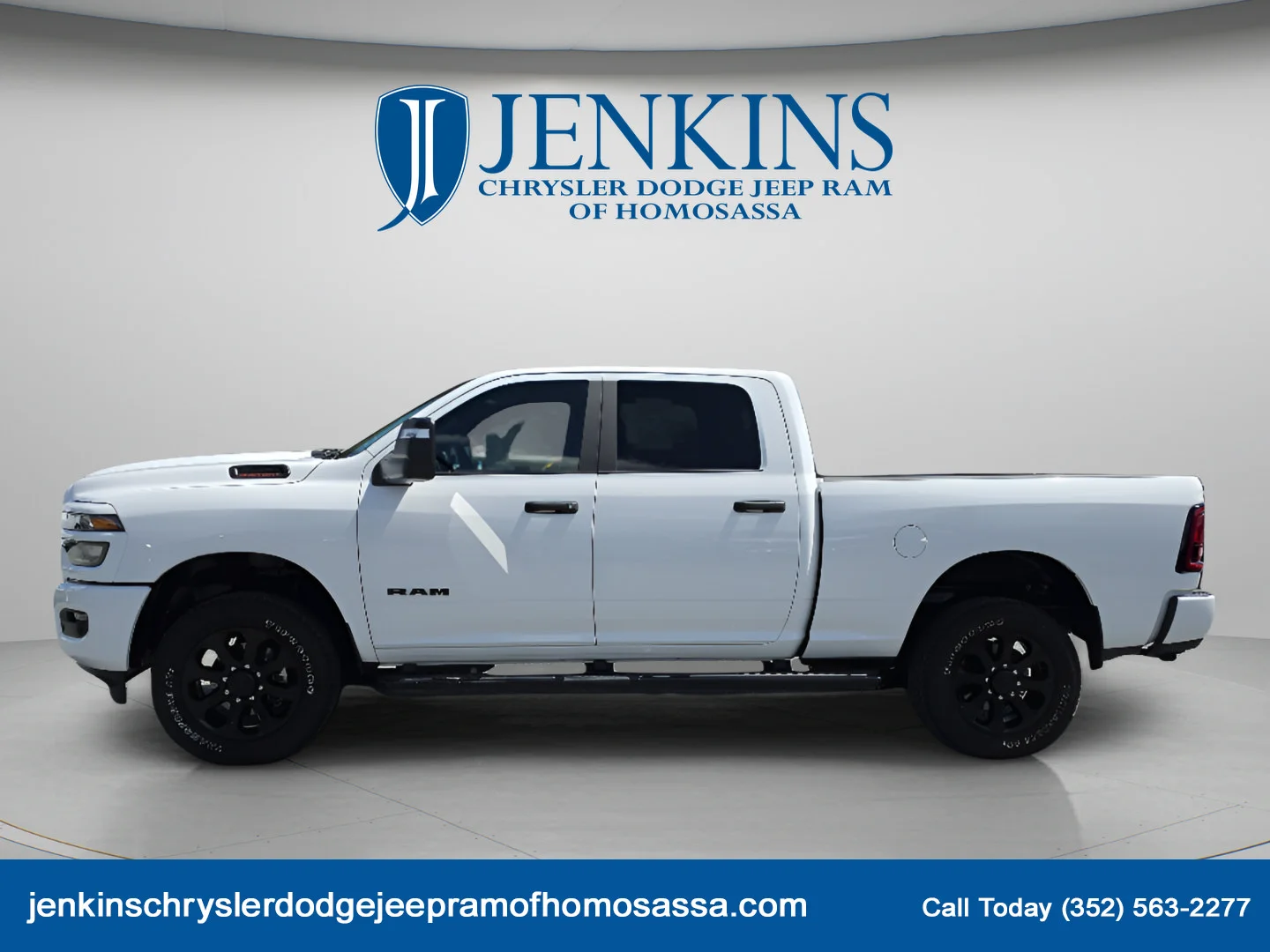 Used 2026 Bright White Clearcoat Ram Big Horn image 9